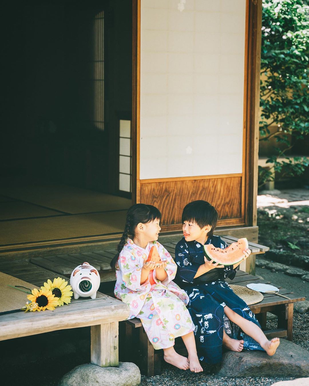 留住最純粹的一刻 日本媽紀錄 兄妹可愛日常 美成童話網盛讚 這才是童年 Pagecup
